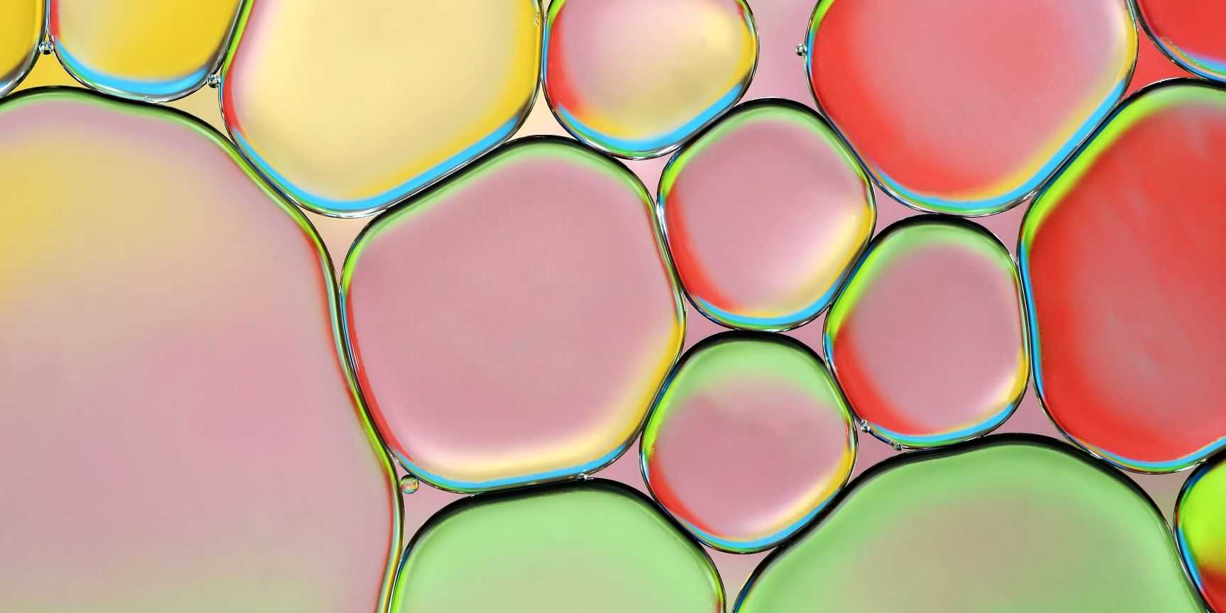 magnified image of hydrogel droplets